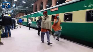 Green Line 6DN Arriving at Lahore Railway Station