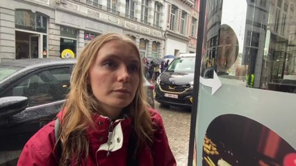 Attaques à la seringue : Apolline Dupuis dénonce le phénomène durant l'action 'Pas une de plus' à Mons