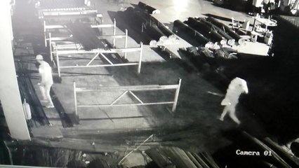 Son dakika: 100 bin liralık malzemeleri çalıp kayıplara karıştılar: O anlar kamerada