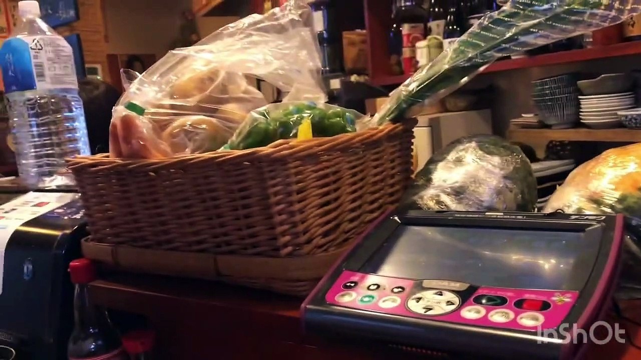 【西成・成り屋】朝はやっぱり酒&歌だぜロバ(・∀・)