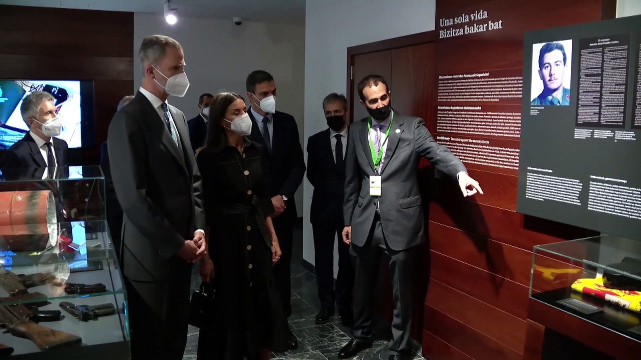 El Rey inaugura el Centro Memorial de Víctimas del Terrorismo en Vitoria