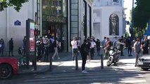 Un loueur de Ferrari des Champs-Elysées se fait rouler dessus par un client mécontent