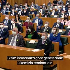Akşener'den gençlere: Ben bu yolu sizler olmadan yürümeyeceğim, gençlerimiz ülkemizin teminatıdır