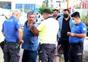 Son dakika haber! Alkollü sürücü hem kaza yaptı, hem de alkolmetreyi üflemeyip gazetecilerden kaçtı