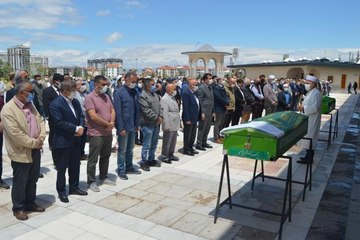 Davutoğlu, Afyonkarahisar'da partisinin il başkanlığının açılışına katıldı