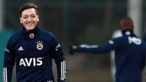 Meksika'da Nexaca takımının hissedarı olan Mesut Özil, ülke basınında gündeme oturdu