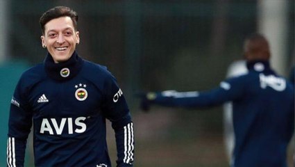 Meksika'da Nexaca takımının hissedarı olan Mesut Özil, ülke basınında gündeme oturdu