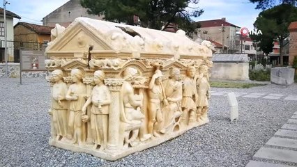 Bu mezarlar sanat eserlerini aratmıyor