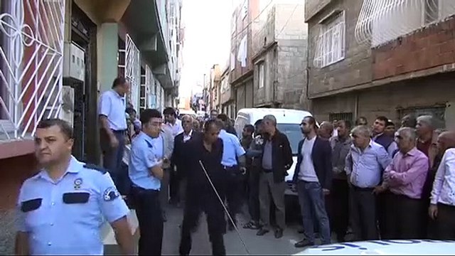 2 çocuk babası kendisini tavana asarak intihar etti