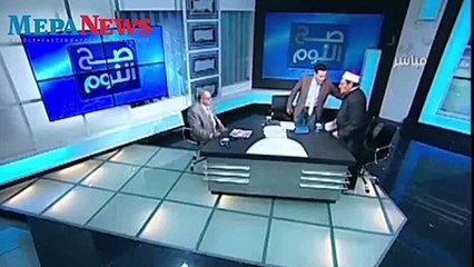 "Başörtüsü farz değil" diyen Sisi'nin imamını ayakkabıyla dövdü