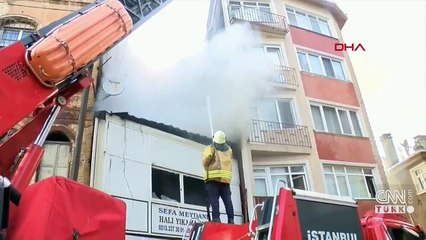 Son Dakika... Beyoğlu'nda 5 katlı binada yangın