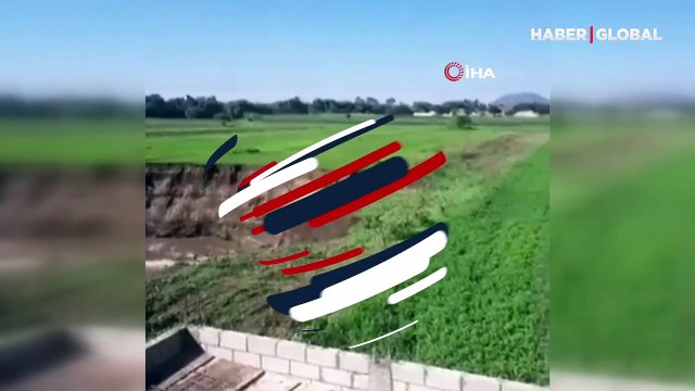 Daha da büyüyecek! Dev düdenin oluştuğu anlar kayıt altına alındı