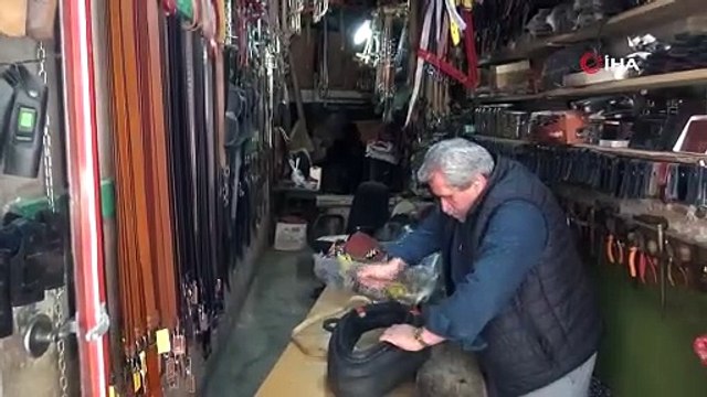 Baba yadigarı saraç mesleğini yaşatmaya çalışıyor