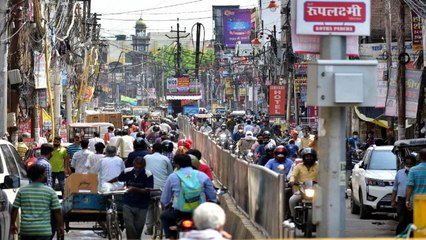 Download Video: Relaxation in lockdown, huge crowds in markets of Prayagraj