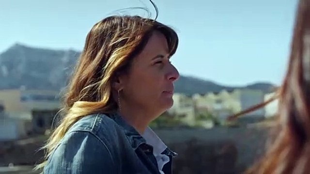 Plus belle la vie : [Indiscrétion] - Victoire craque auprès de Luna !