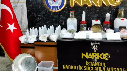 İSTANBUL - Uyuşturucu operasyonlarında gözaltına alınan 20 şüpheliden 11'i tutuklandı