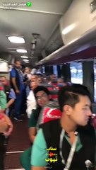 فيصل عبدالكريم يبكي بسبب هذا الموقف مع احد الحجاج !!