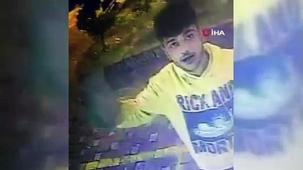 Kartı sıkışınca ATM'ye saldırdı