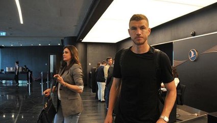 İstanbul'dan fotoğraf paylaşan Edin Dzeko, Fenerbahçe ve Beşiktaş taraftarında heyecan yarattı