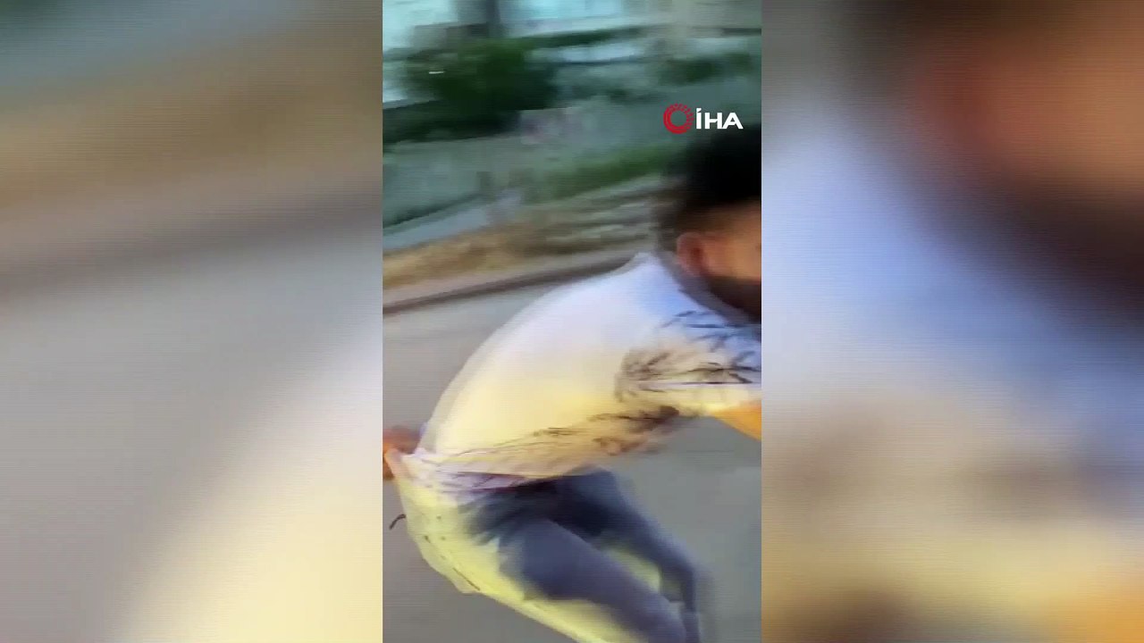 Heyecan için canlarını ortaya koydular...Patenci gençlerin tehlikeli yolculuğu yürekleri ağza getirdi