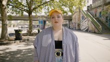 Musikerin Christl: "Catcalling sollte nicht zu unserem Alltag gehören"