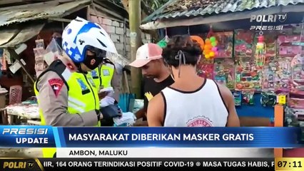 Cegah Covid-19, Wakapolda Maluku Bagikan Masker