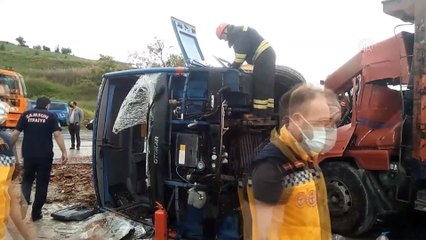 SAMSUN - Cezaevi aracı devrildi: 10 yaralı