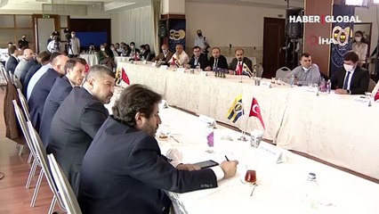 Fenerbahçe Başkanı Ali Koç'a gelen telefon toplantıyı böldü! O anlar gündem oldu