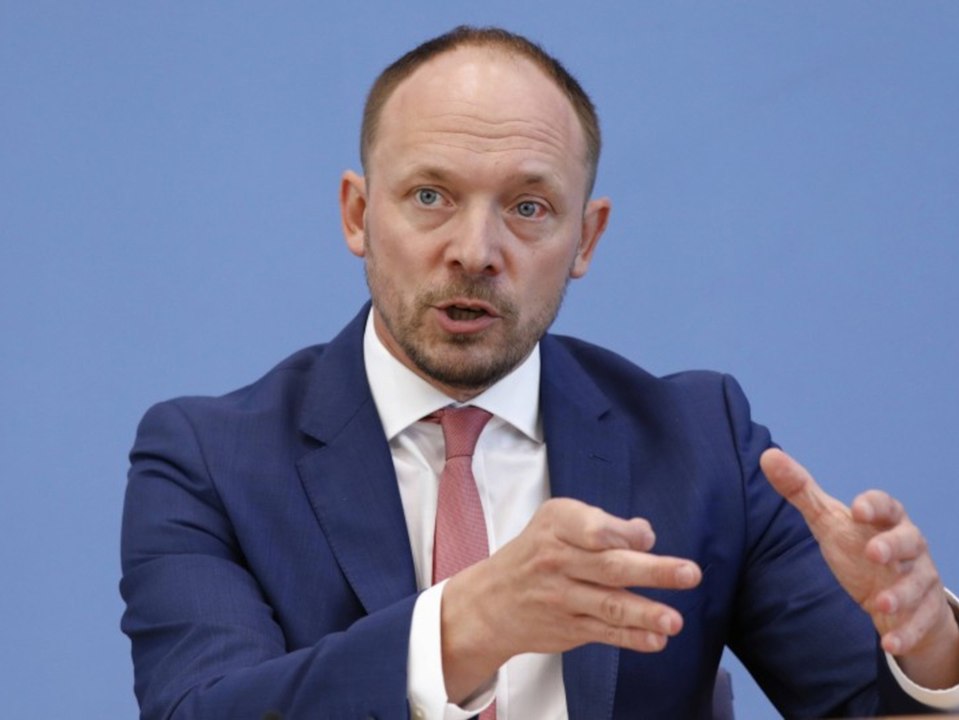 CDU-Politiker Wanderwitz sorgt sich um die 'Demokratie im Osten'