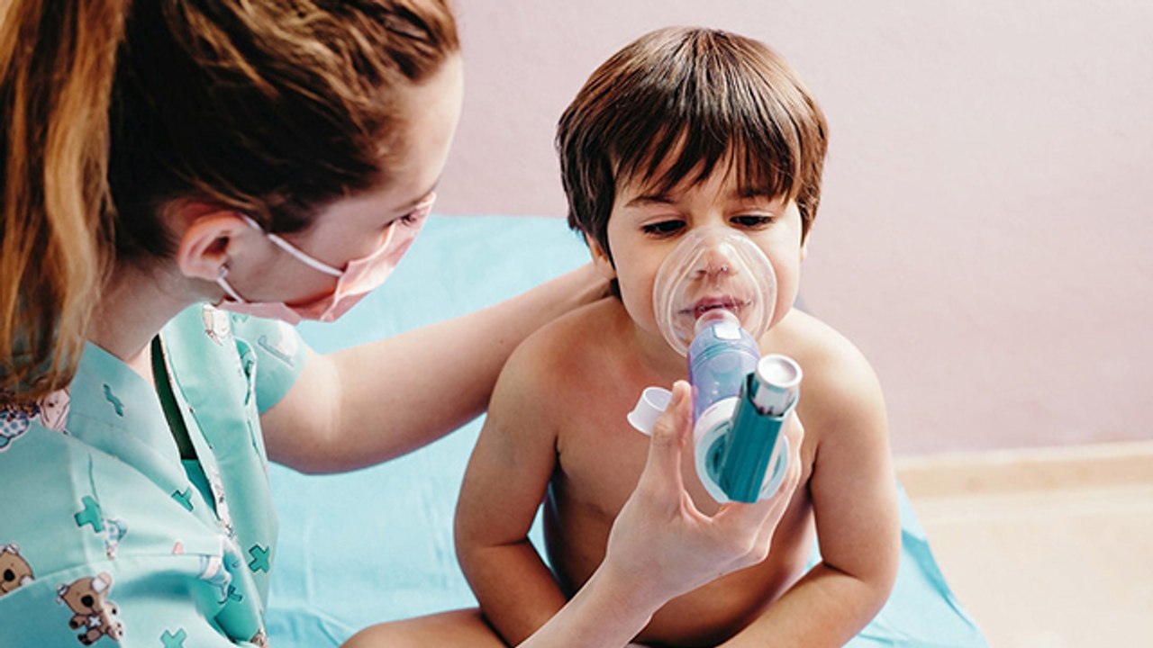 बच्चों में Corona के Symptoms आने में कितना समय लगता है ? | Boldsky