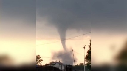 中 헤이룽장에 거대 회오리바람...1명 숨지고 16명 다쳐 / YTN