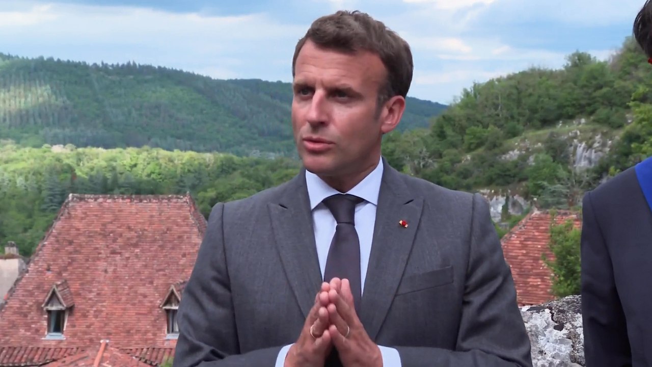 Covid-19 : la vaccination pour les adolescents sera ouverte «à partir du 15 juin», annonce Macron