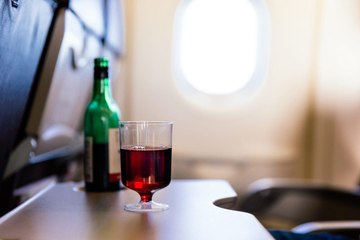 Southwest, American Suspend Alcohol Sales Following Spike in Unruly Passenger Reports