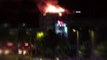 E-5'te metruk binanın çatısı alev alev yandı