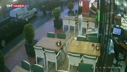 Trabzon'da yıldırım düşme anı kamerada