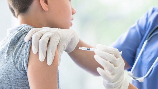 Corona Vaccine: बच्चों पर लगाई गई Vaccine की First Dose, जानें क्या हुआ उसके Side Effects | Boldsky