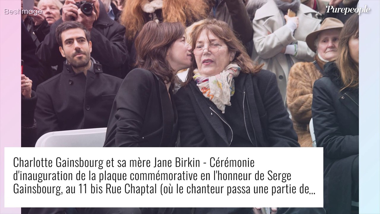 Charlotte Gainsbourg ne ressemblait pas assez à sa mère : "Je me trouvais très moche"