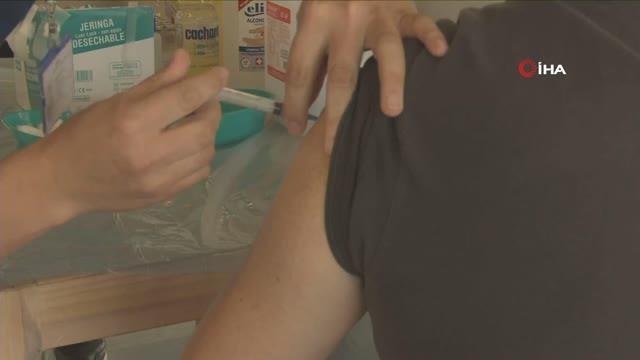 Şili nüfusunun yüzde 71.2'sine korona virüs aşısının en az bir dozu uygulandı