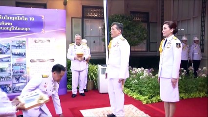 ในหลวง พระราชินี พระราชทานรถวิเคราะห์ผลด่วนพิเศษต้นแบบแก่ สธ. นำไปตรวจเชิงรุก ปชช.กลุ่มเสี่ยง