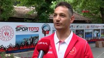 SPOR Ayşe Begüm Onbaşı'nın antrenörü Ekin: Avrupa şampiyonluğunu alıp geleceğiz