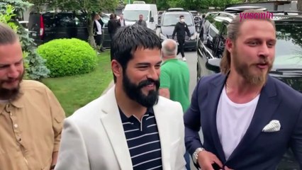 Burak Özçivit ödül töreni öncesinde muhabirlerin sorularını yanıtladı!