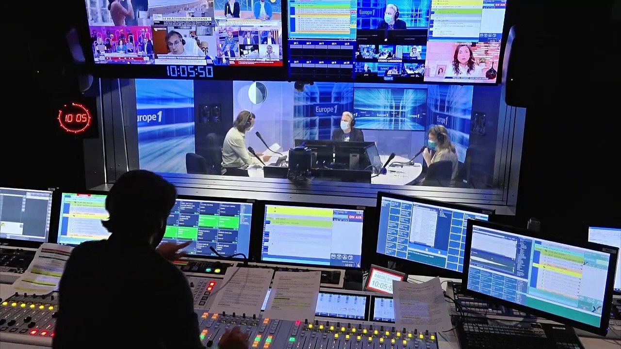 Déplacement d'Emmanuel Macron, match des Bleus et menu du déjeuner : breaking news et soirée disco sur CNews