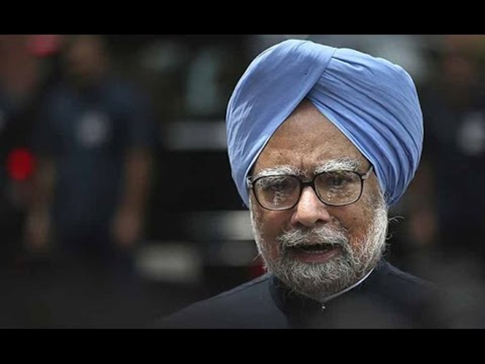 “Organised Loot and Legalised Plunder,” Says Manmohan Singh About Demonetisation