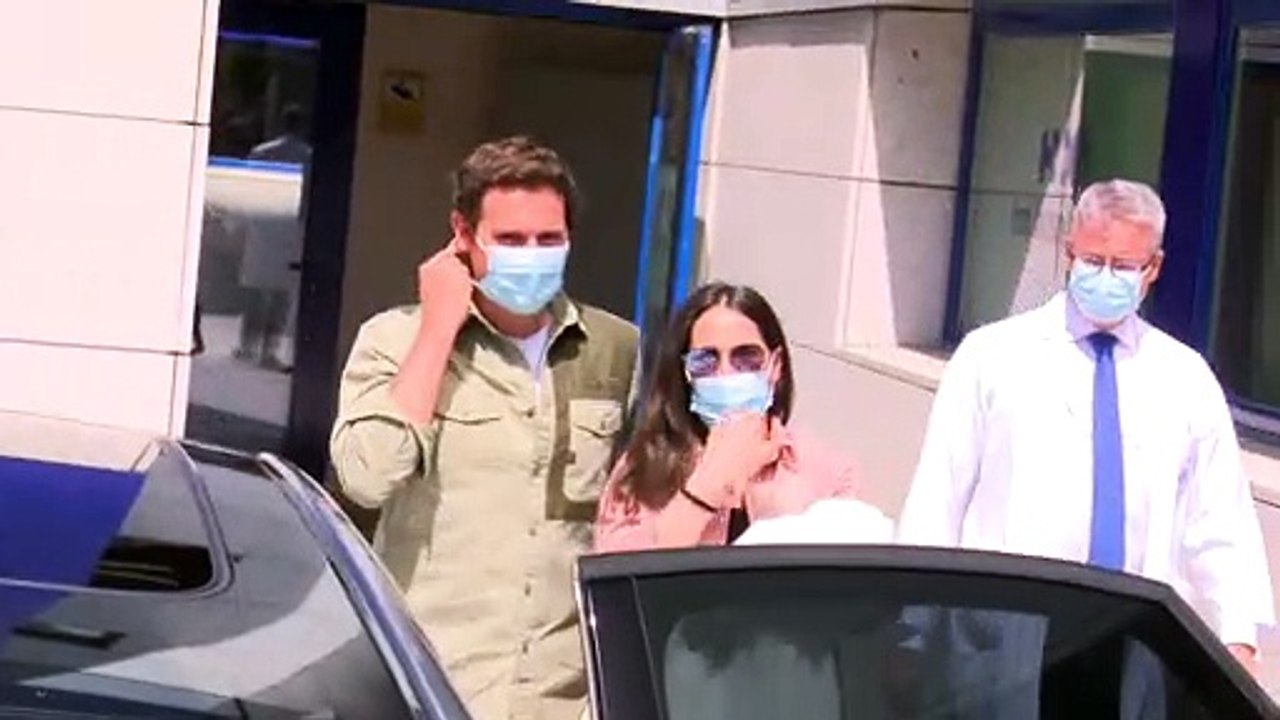 Malú tira de sentido del humor para hablar de su hija: "Ha empezado a caminar y ya mete los dedos en los enchufes"