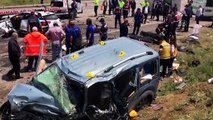 SİVAS - Gölova'da hafif ticari araç ile otomobil çarpıştı: 9 ölü (4)