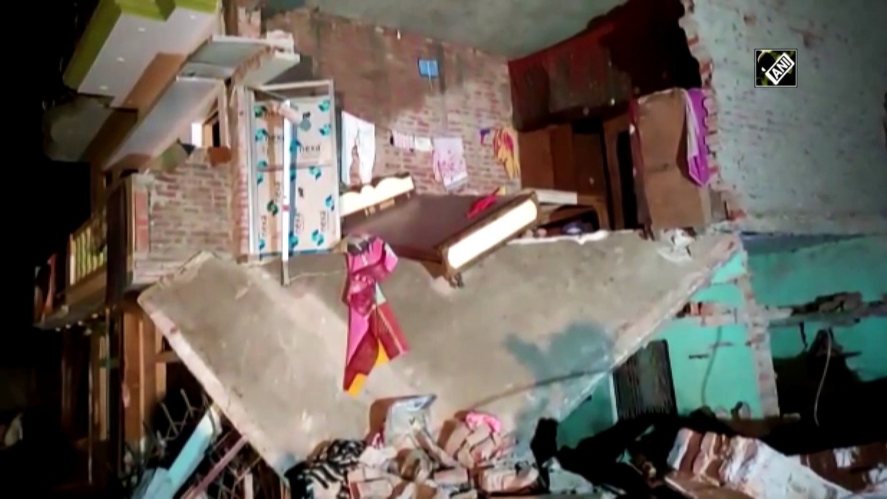 उत्तर प्रदेश में सिलेंडर फटने से 2 मकान ढहें, 7 लोगों की मौत