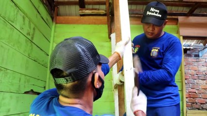 Ditpolairud Polda Kaltim Bedah Rumah Warga
