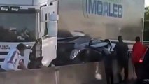 Puglia: Tir schiaccia auto sulla ss16 bis tra Trani e Bisceglie. Donna estratta dalle lamiere e trasportata in ospedale - VIDEO
