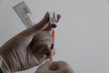 Covid-19 aşılama programı tüm hızıyla devam ediyor