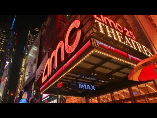 Tải video: AMC Entertainment Embraces Retail Investors Stock Soars Past $40 To New | OnTrending News